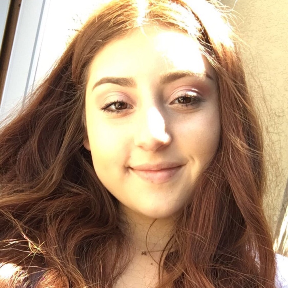 Meet your Posher, Julissa