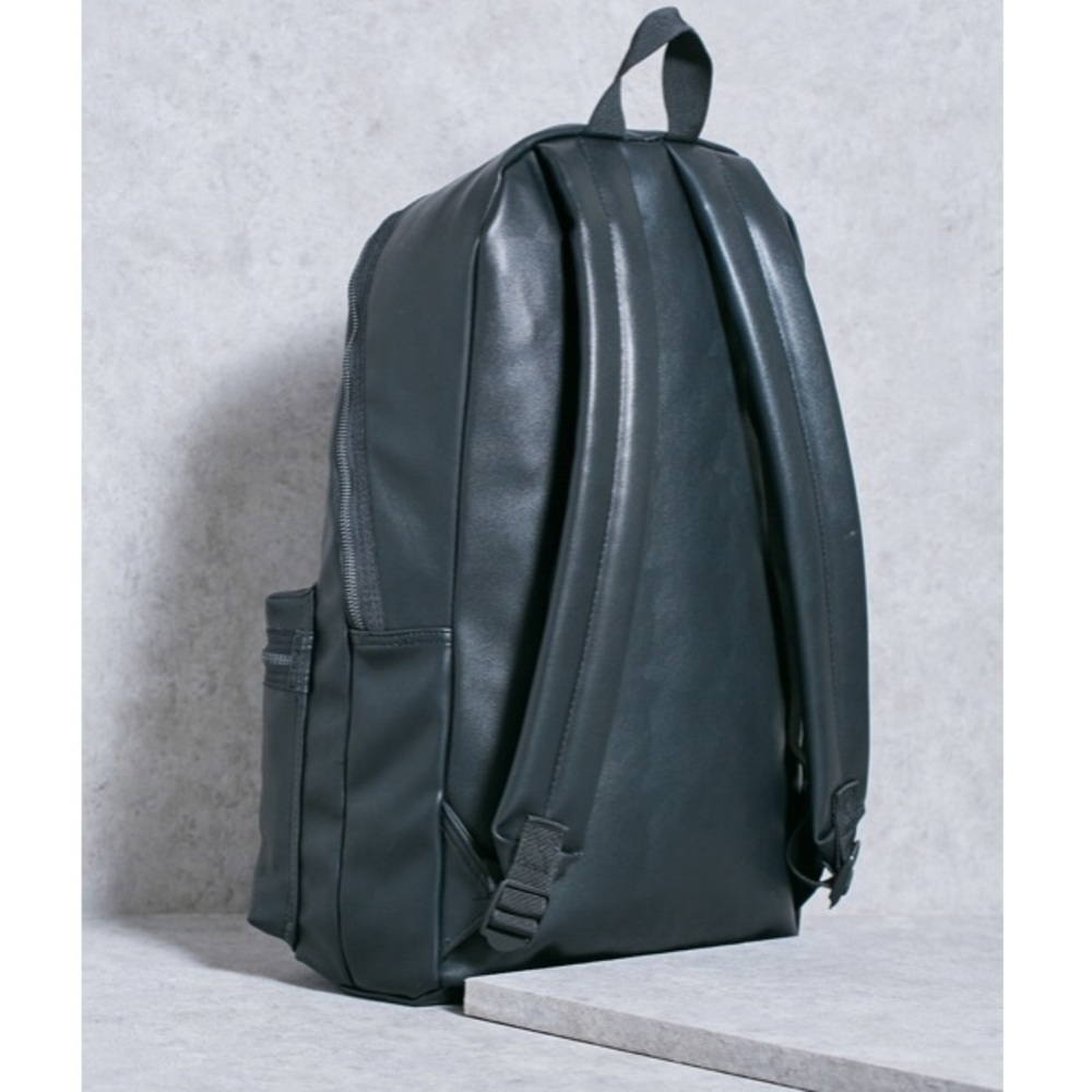 TOPMAN LEATHER LOOK BACKPACK NEW - Picture 2 of 5