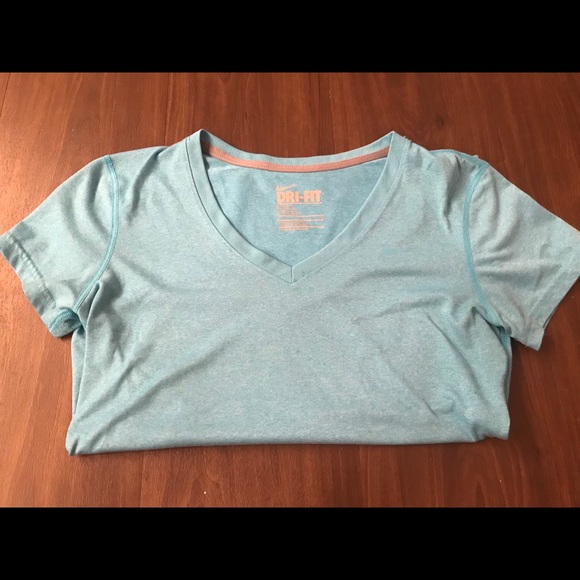 Nike V-Neck - Picture 1 of 1