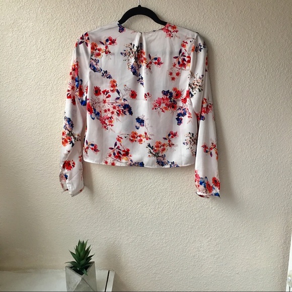 Floral silky blouse from Philosophy - Picture 2 of 3