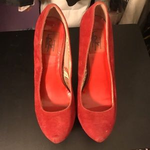 Red pumps