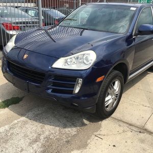 Meet your Posher, Dejuan