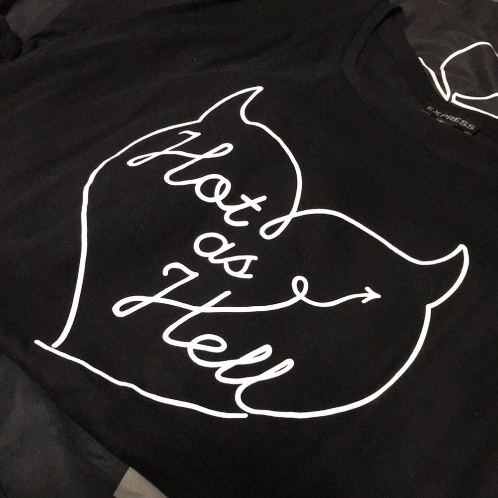 Express “Hot As Hell” Tee ✨