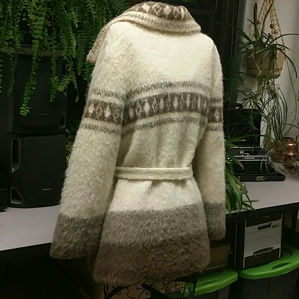 SOLD**Vintage Icelandic wool sweater jacket zipped - Picture 2 of 6