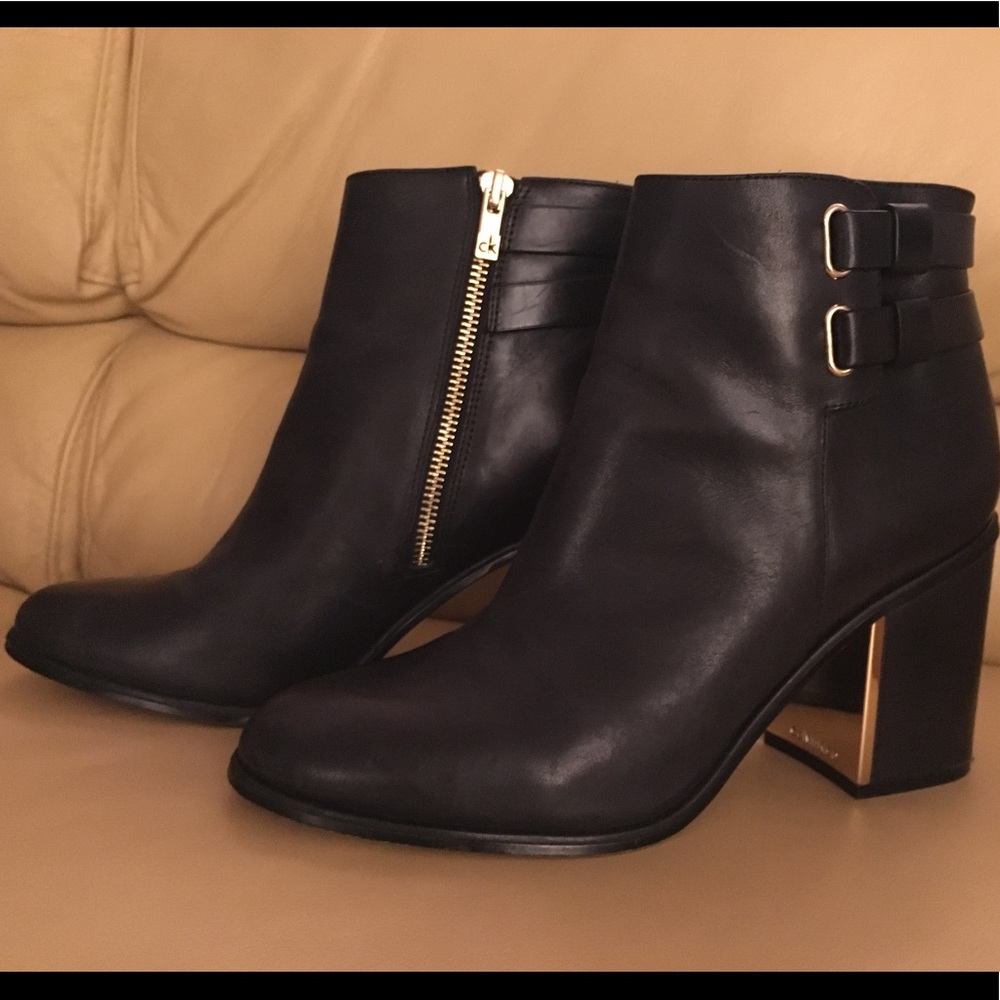 CALVIN KLEIN Cait Ankle Boots Size 9 *Worn Once*
