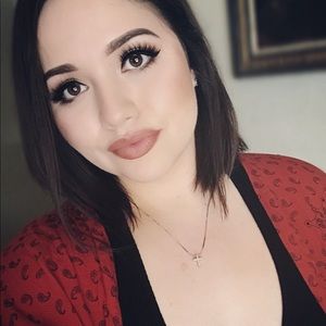 Meet your Posher, Monica