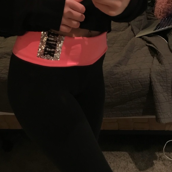 PINK Victoria's Secret Pants - vs pink leggings