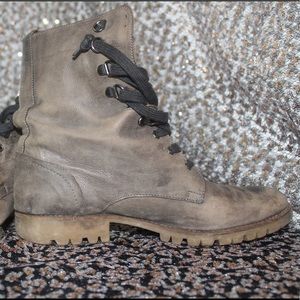 Women’s Boots Size 7