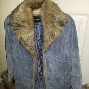 BEAUTIFUL NEW BLUE SUEDE COAT WITH FUR