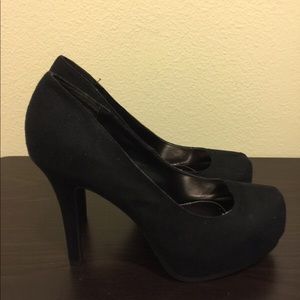 New Black Heels ⚡️SALE⚡️