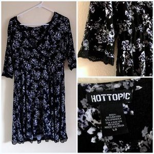Hot topic skull floral 3/4 sleeve dress nwot Large