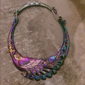 Neat colorful peacock statement choker necklace