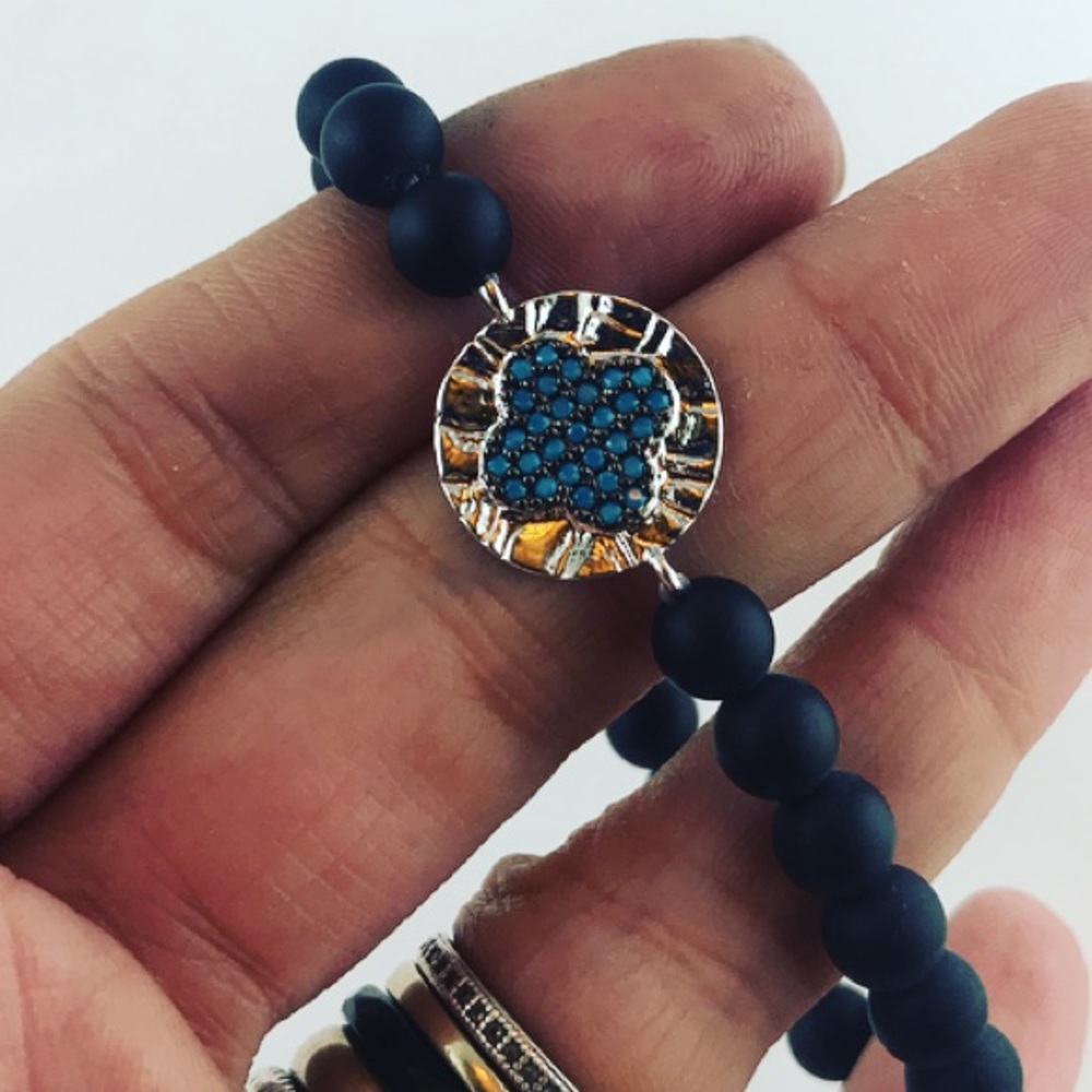 Genuine Matte onyx silver clover beaded bracelet - Picture 3 of 8