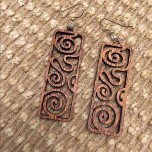 💥Wooden earrings  👀 bundle 2/$8 or 3/$10