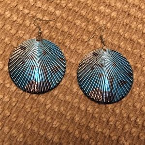 💥Metal earrings bundle 2/$8 or 3/$10