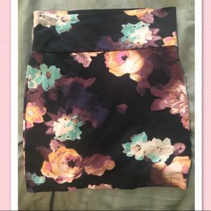 Floral mini skirt