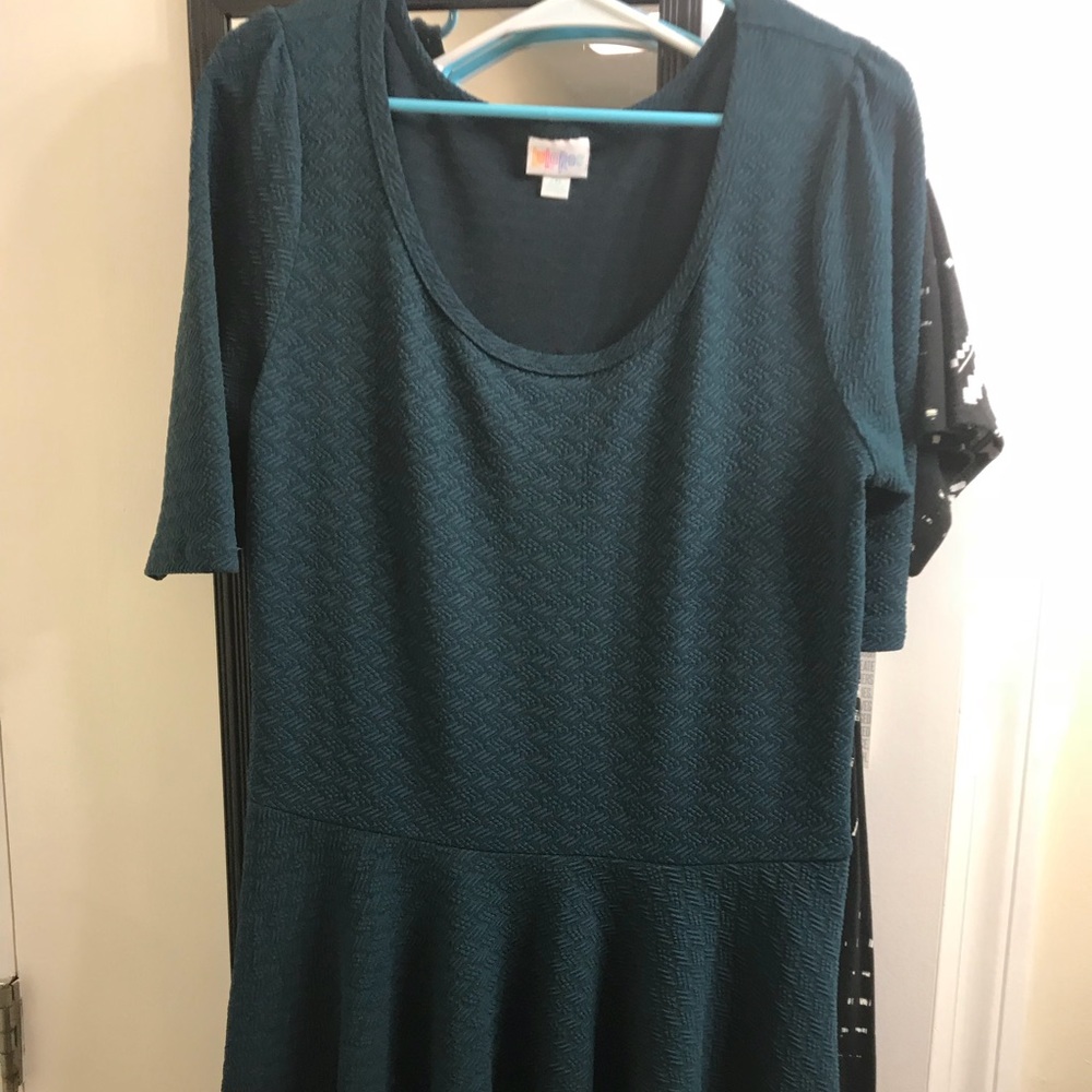 LuLaRoe Beautiful Teal/Green Nicole BNWOT