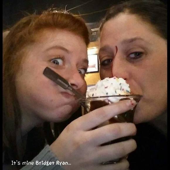 Meet your Posher, Robyn - Picture 1 of 1