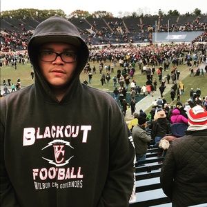 Meet your Posher, Luis