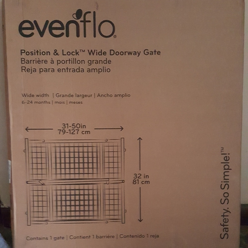 Evenflo wooden tall and lock gate