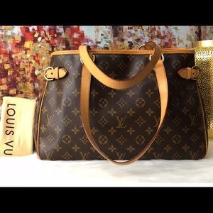 Authentic LOUIS VUITTON  Batignolles Shoulder Bag