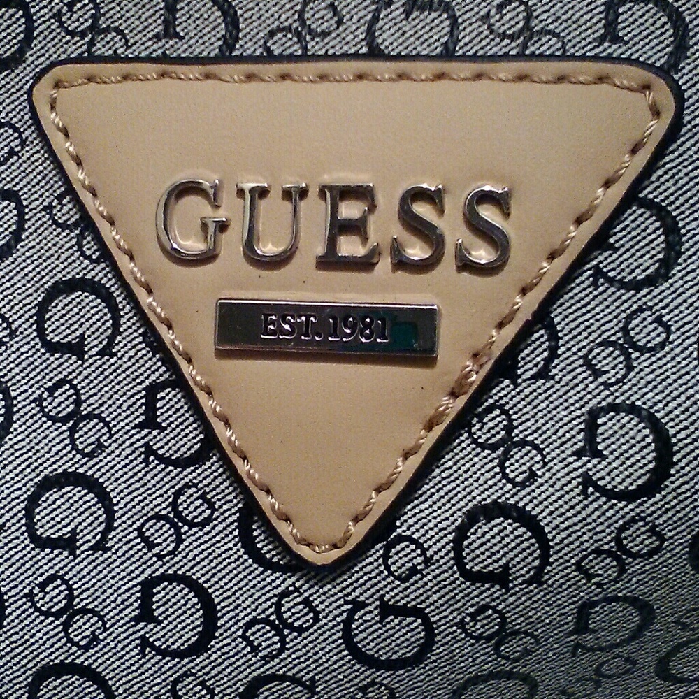 Authentic Guess Handbag - Picture 3 of 8