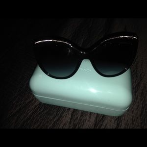 Tiffany woman's sunglasses