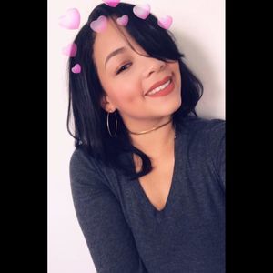 Meet your Posher, Rebeca