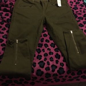BNWT Gap army green skinny pants size 29