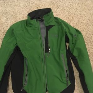 Mountaim Hardwear soft shell windproof jacket