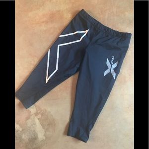 2xu Pants - Women’s 2xU Compression Leggings, Capri length 2xu Pants - Women’s 2xU Compression Leggings, Capri length