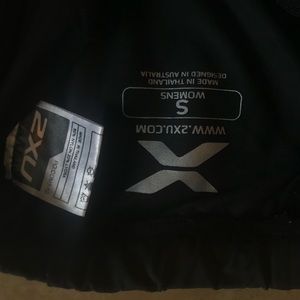 2xu Pants - Women’s 2xU Compression Leggings, Capri length 2xu Pants - Women’s 2xU Compression Leggings, Capri length