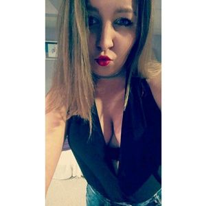 Meet your Posher, Marissa