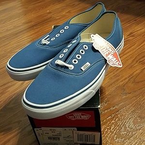 CLASSIC VANS! BRAND NEW! NEVER WORN!