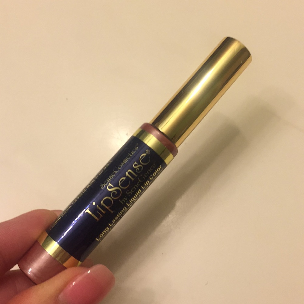 Lipsense lipstick in Beige champagne