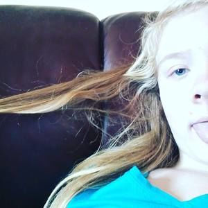 Meet your Posher, Destinie