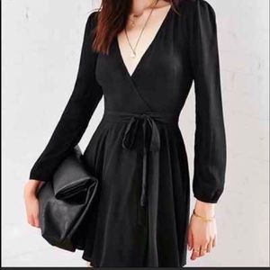 Perfect Little Black Wrap Dress💕