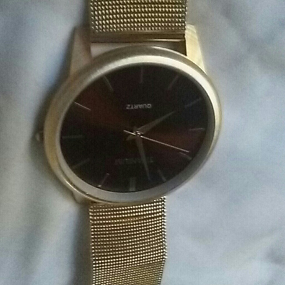 Gold watch - Picture 3 of 4