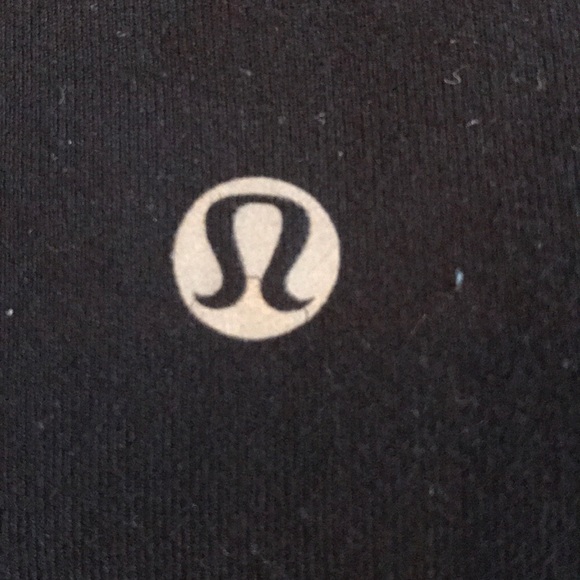 Lululemon Wunder Under Crop - size 2 - Picture 5 of 5