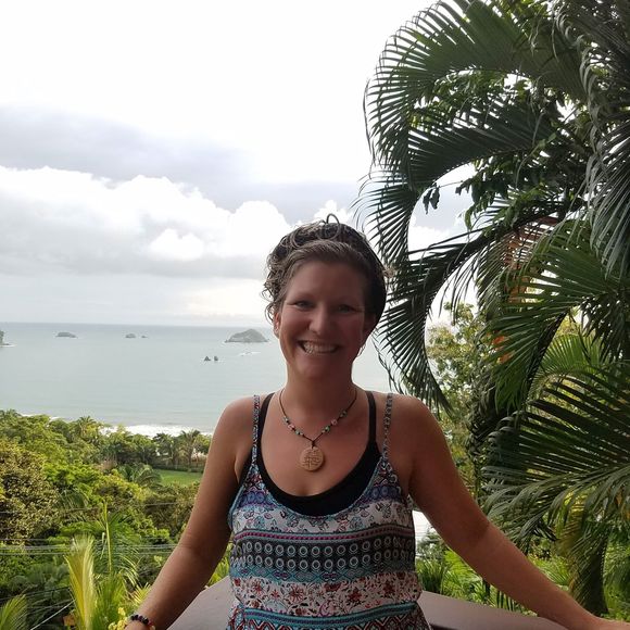 Meet your Posher, Kim - Picture 1 of 1