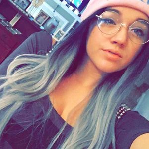 Meet your Posher, Raeanna