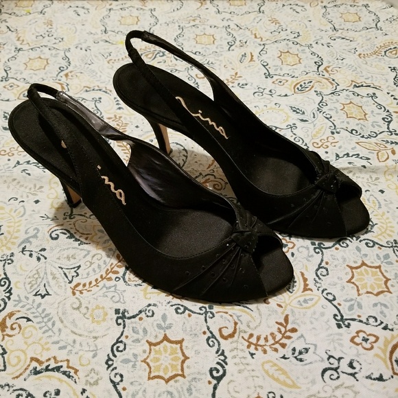 LIKE NEW Nina heels - Picture 2 of 5
