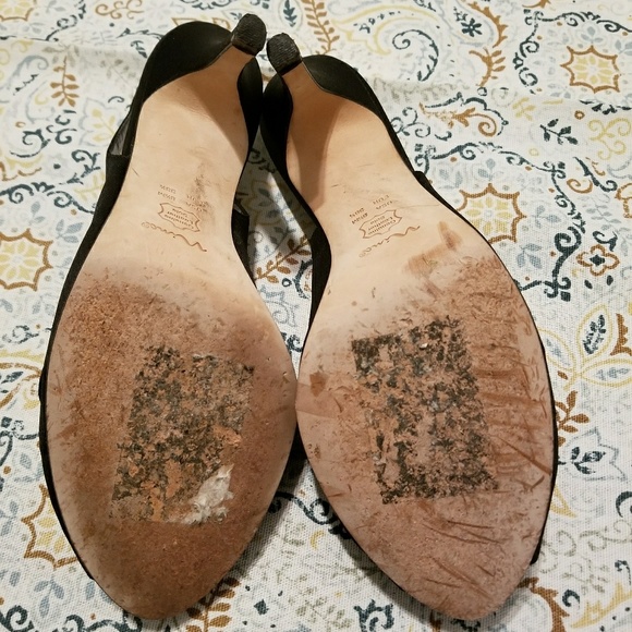 LIKE NEW Nina heels - Picture 4 of 5