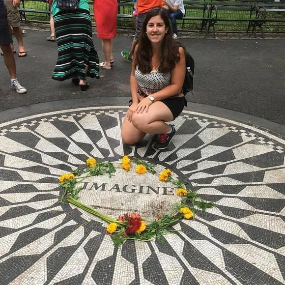 Meet your Posher, Milagros - Picture 1 of 1