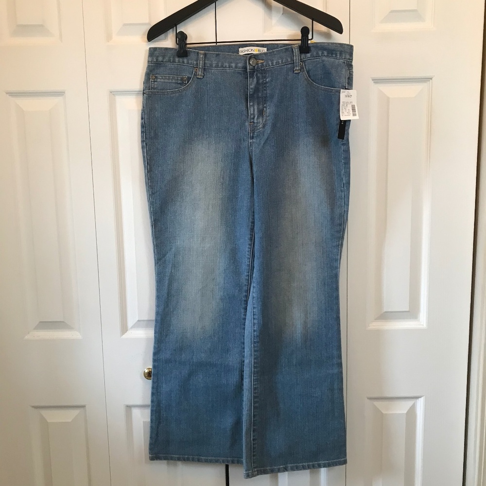 Fashion Bug "Right Fit" Boot Cut Jeans sz 18W Pet - Picture 2 of 6