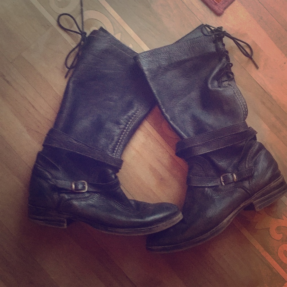 Women’s Bedstu boots size 8