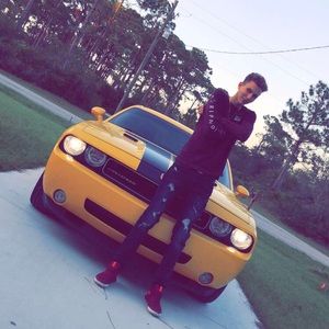 Meet your Posher, Travis