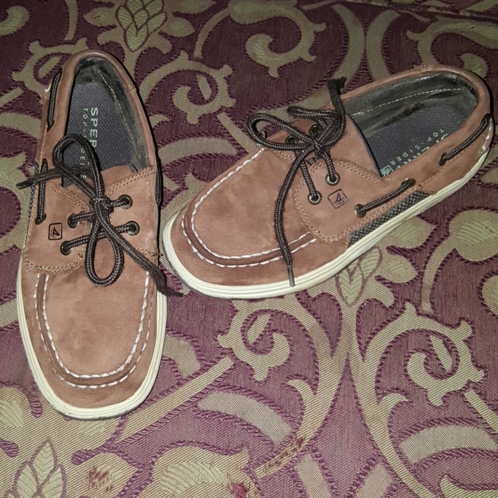 Boys Sperry shoes 2.5 brown leather boat shoes