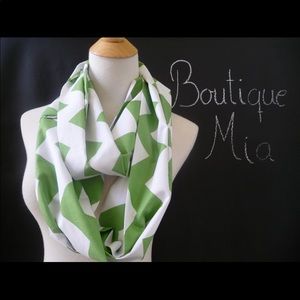 Infinity Scarf Green/White Chevron by Riley Blake