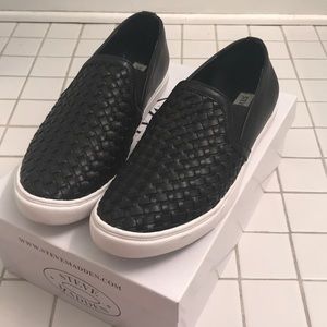 Authentic Steve Madden Crochet Platforms